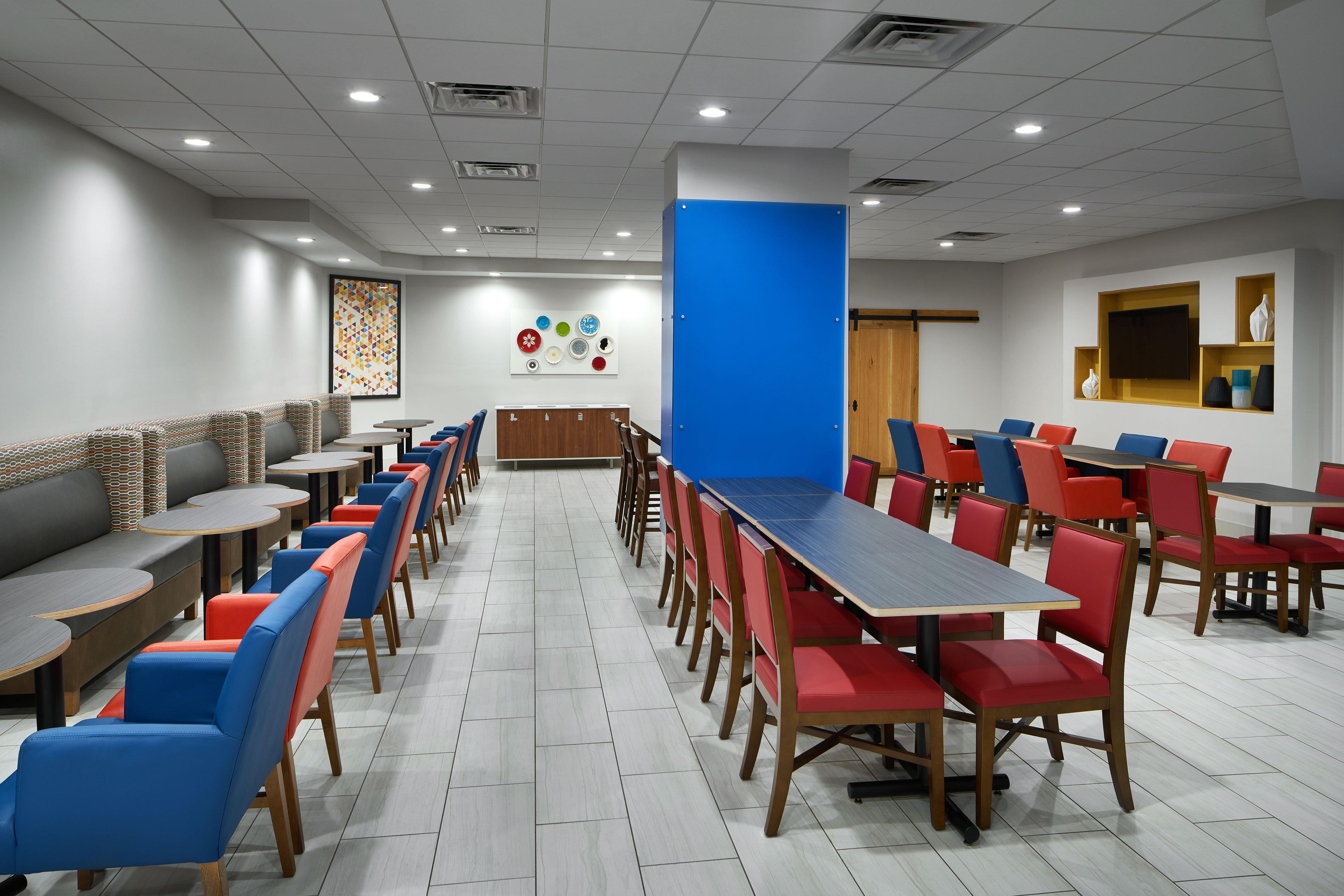 Holiday Inn Express - Richmond Downtown By Ihg Exterior photo