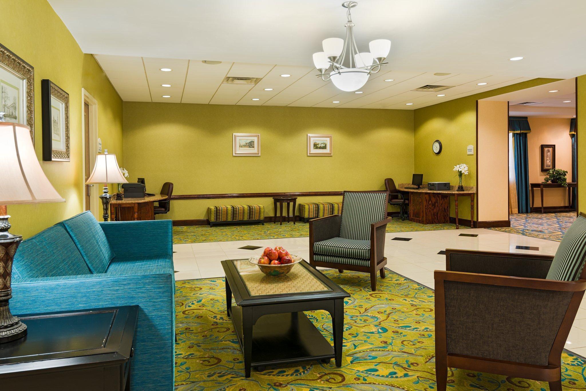 Holiday Inn Express - Richmond Downtown By Ihg Exterior photo