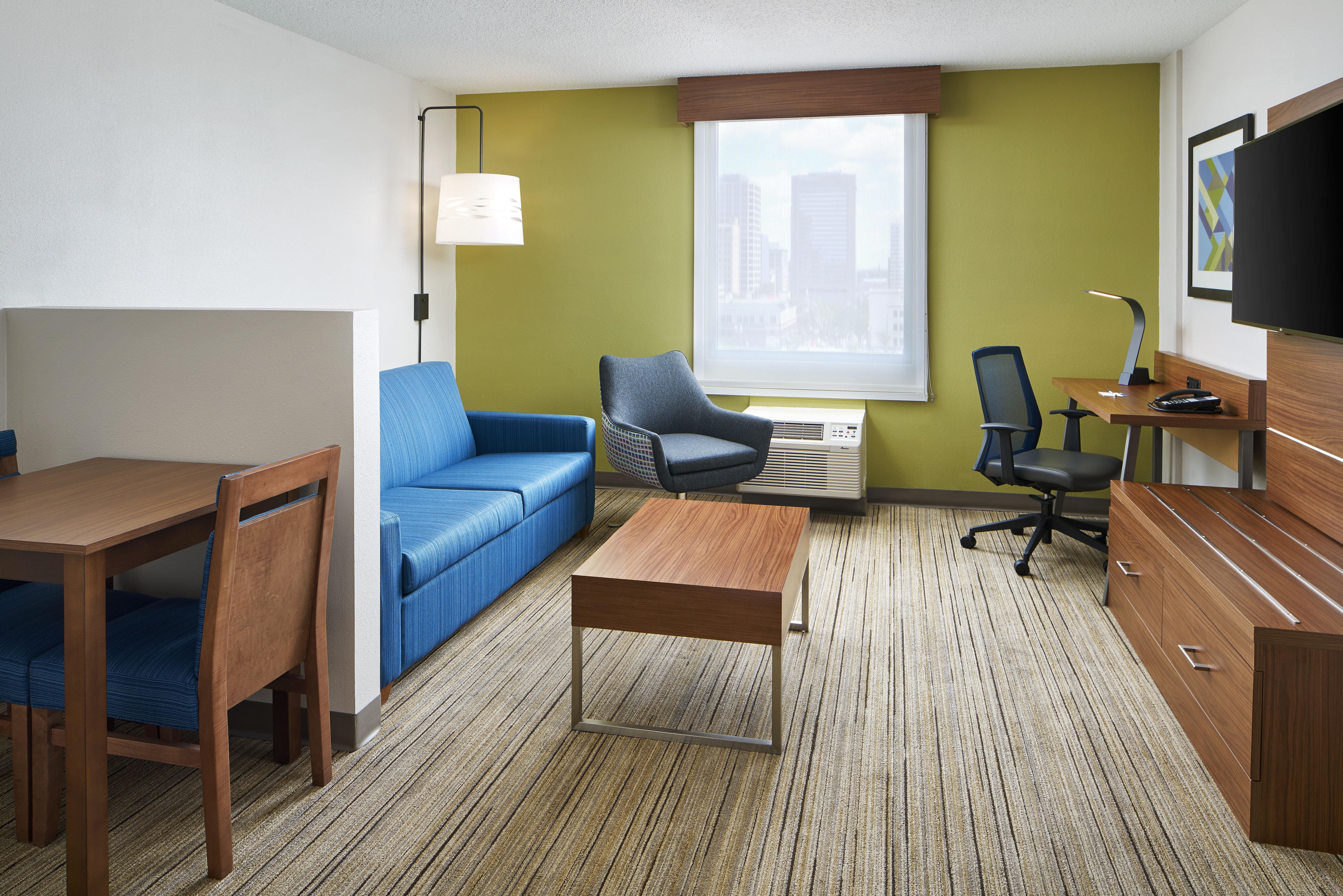 Holiday Inn Express - Richmond Downtown By Ihg Exterior photo