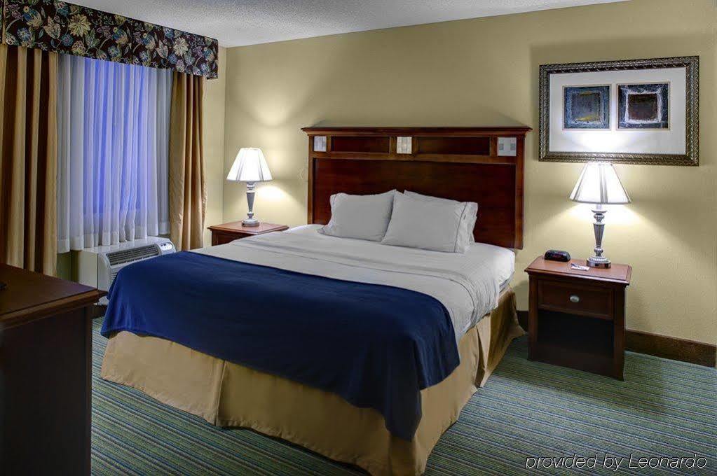 Holiday Inn Express - Richmond Downtown By Ihg Exterior photo