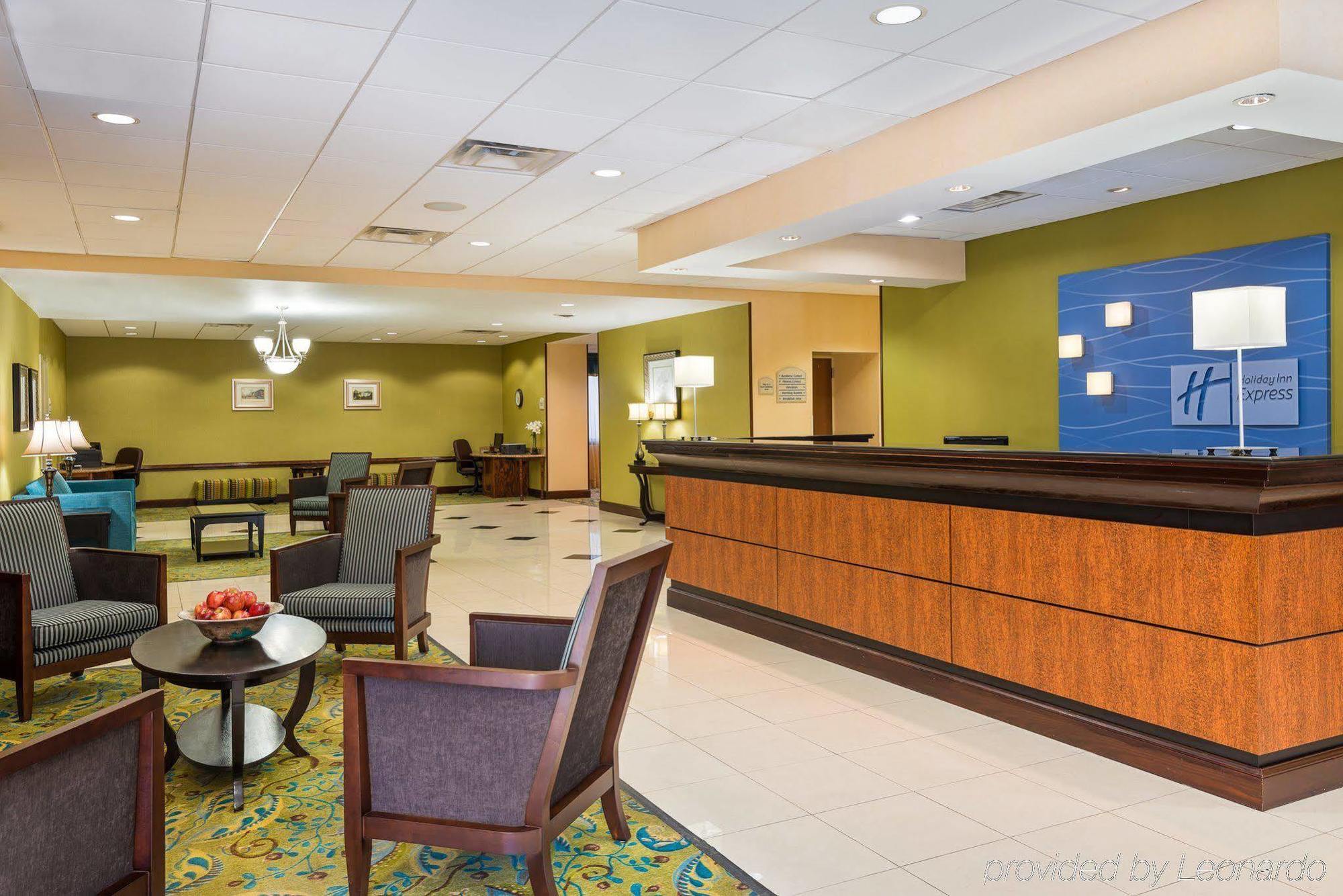 Holiday Inn Express - Richmond Downtown By Ihg Exterior photo